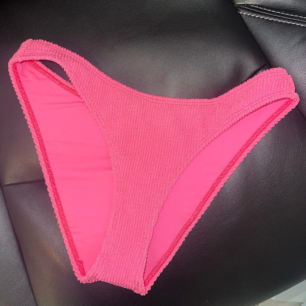 Good American always fits better bikini bottom